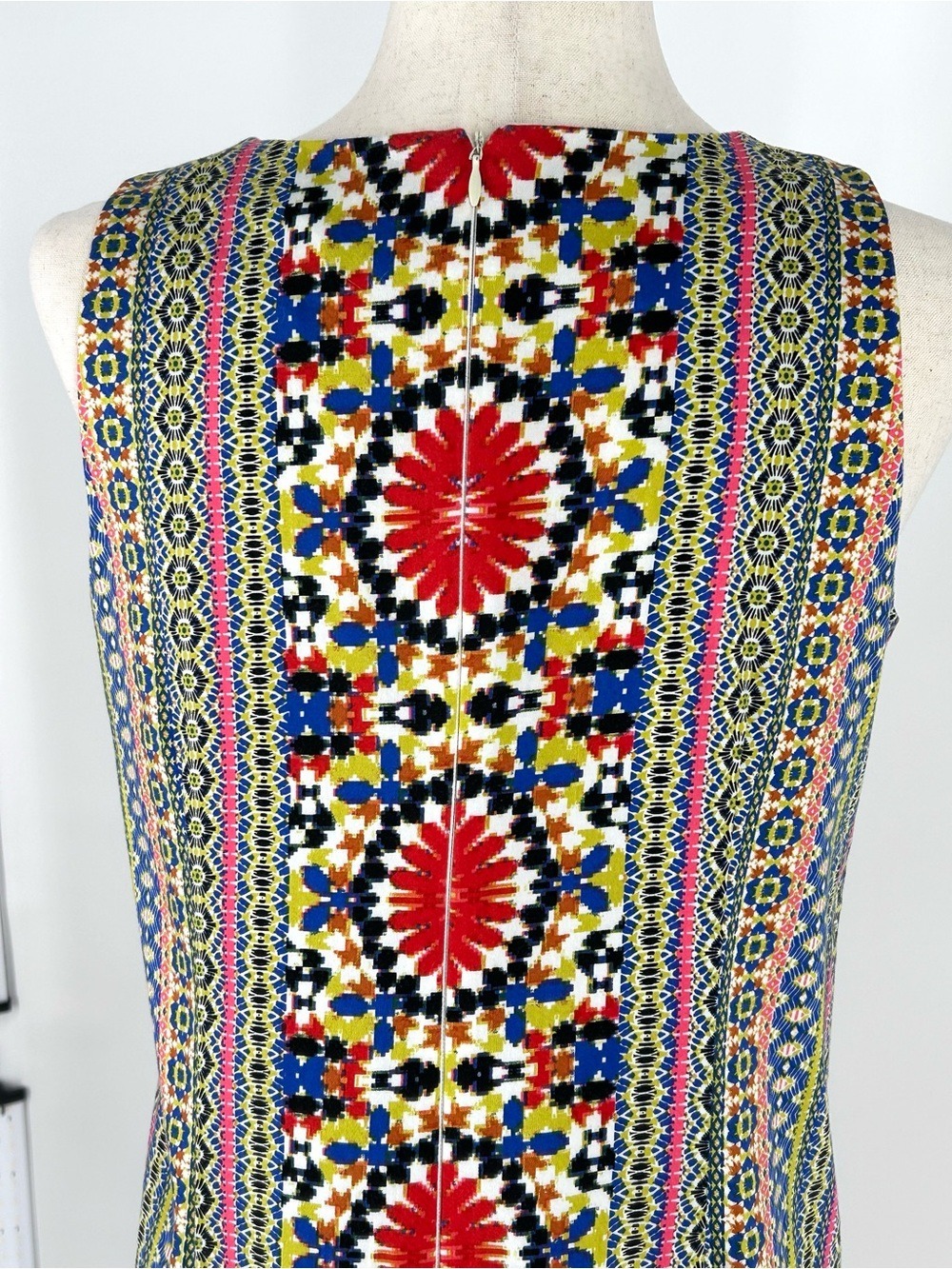 London Times Sleeveless Medallion Mosaic Print Dress Medium - Picture 9 of 12